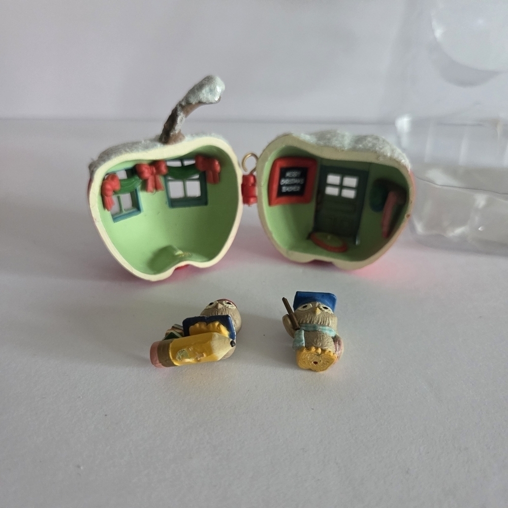 Enesco Red Apple House Ornament With Figures inside - Picture 3 of 7